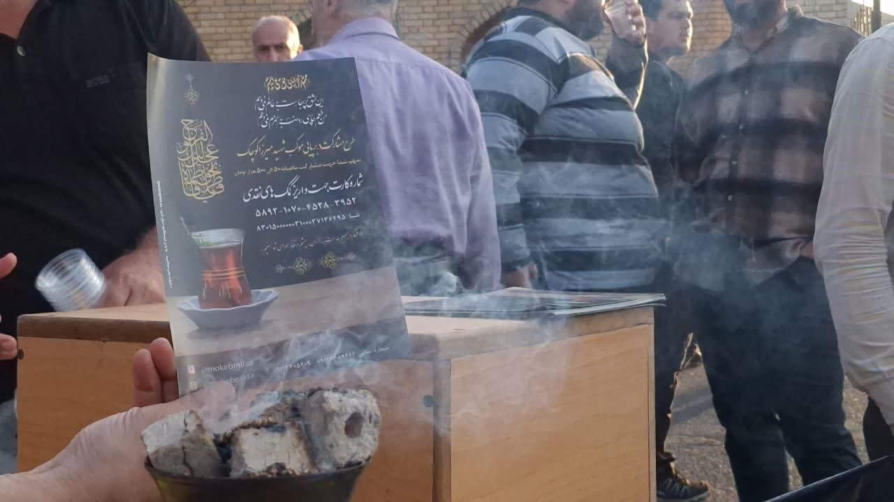 بدرقه زائران مرقد امام خمینی(ره) توسط خادمان موکب اربعینی شهید میرزا کوچک گیلان
